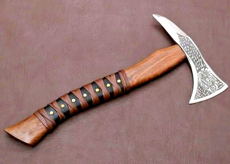 Lion Head Etching Axe Custom Hand Crafted Functional Sharp Viking Hatchet Axe with Leather Sheath
