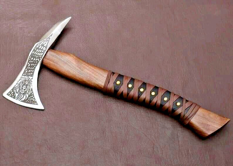 Lion Head Etching Axe Custom Hand Crafted Functional Sharp Viking Hatchet Axe with Leather Sheath